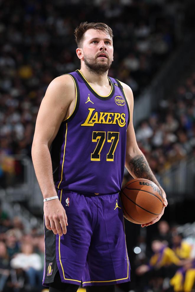 東契奇:我對錢查爾和喬希·內博的退隊沒有不滿,是俱樂部不允許